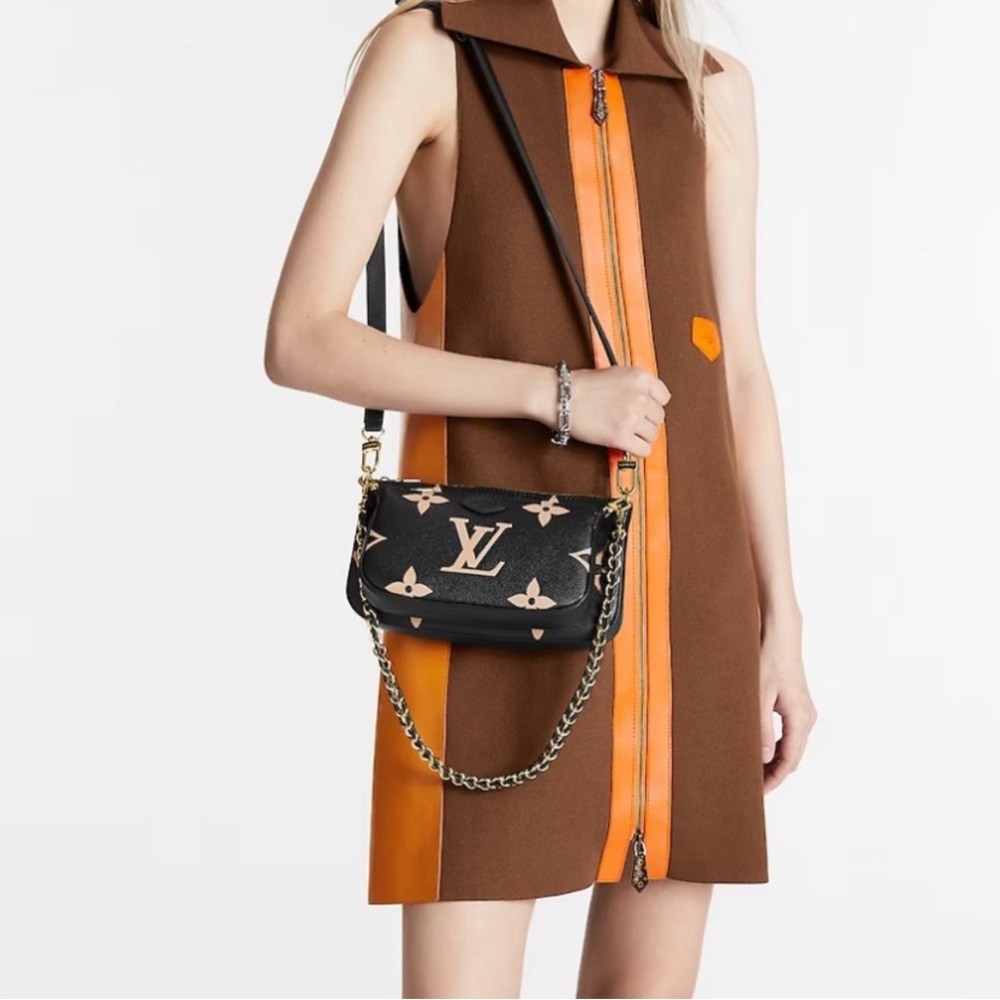 Louis Vuitton Black and Cream Louis Vuitton Multi Pochette Accessoires